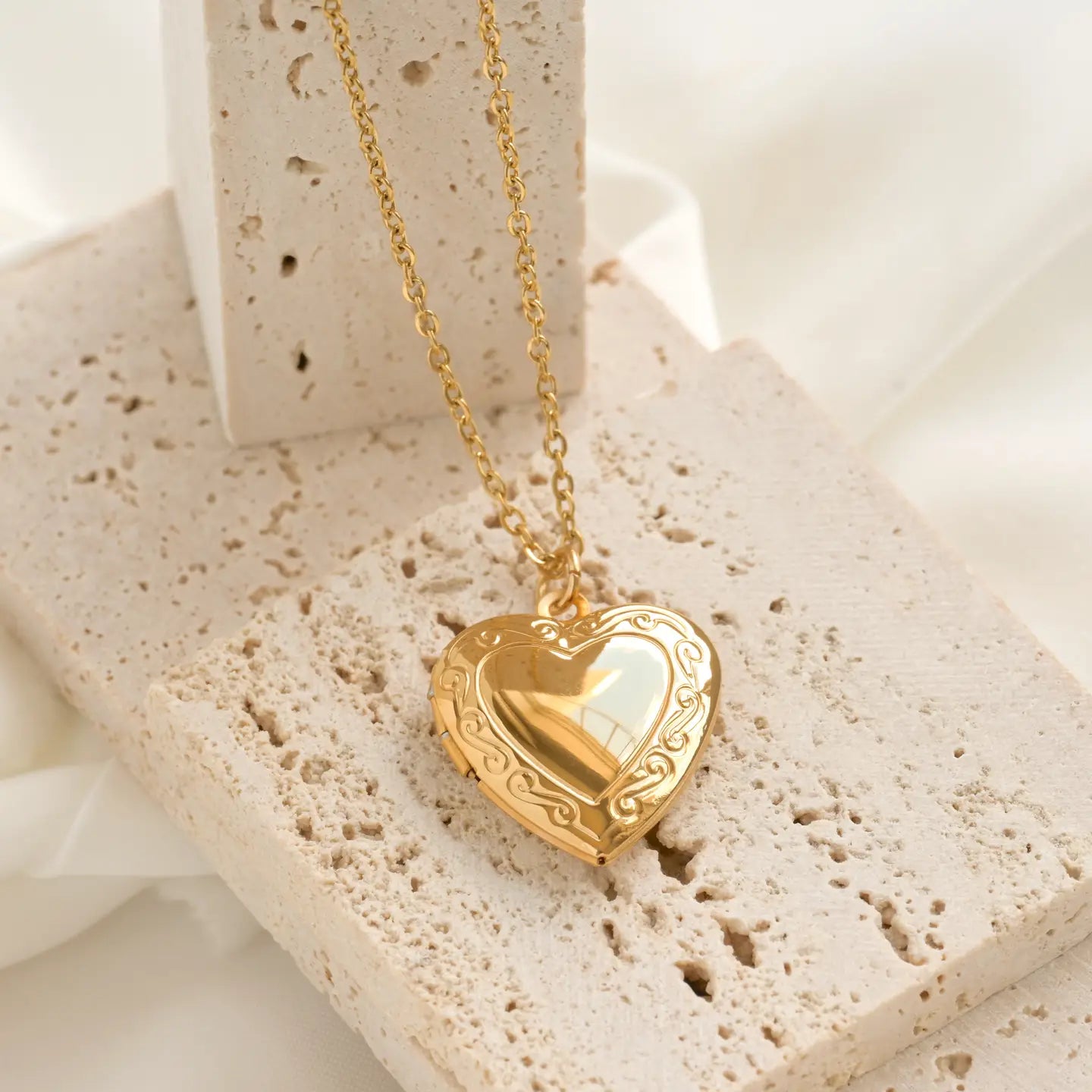 Lili Locket